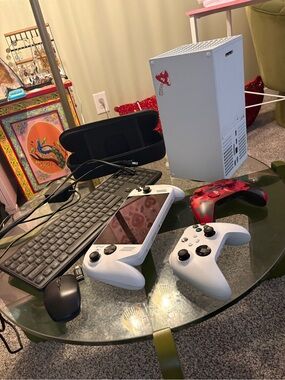 THE XBOX GAMING COMBO